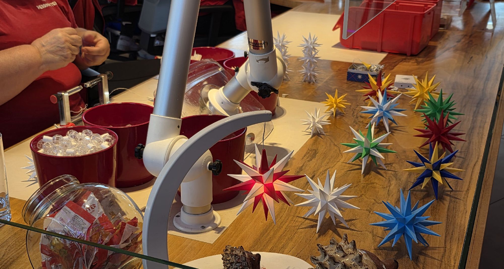 Basteln von Herrnhuter Sternen