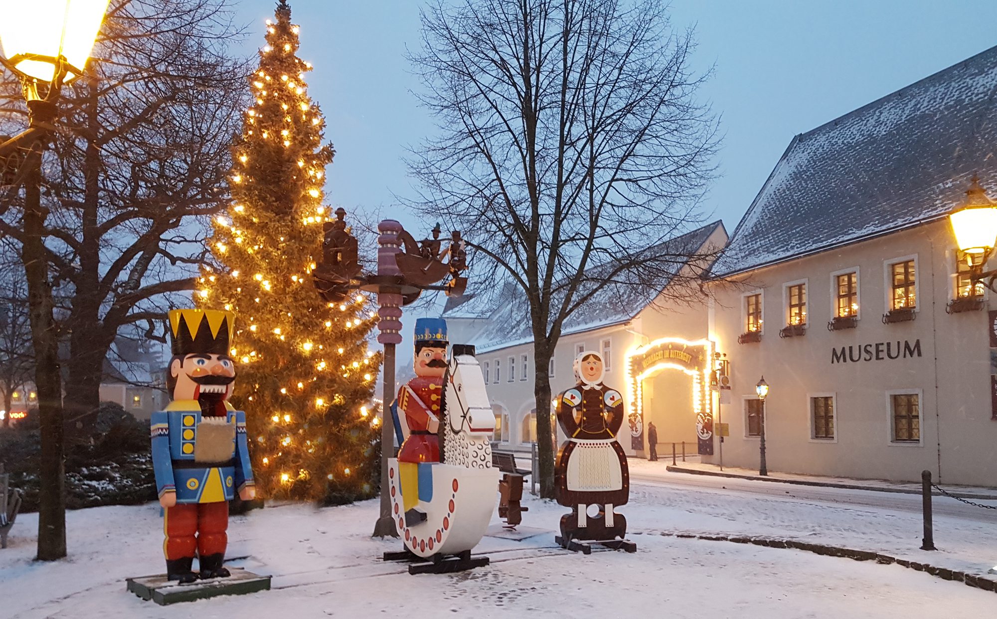 Weihnachtsarrangement Erzgebirge