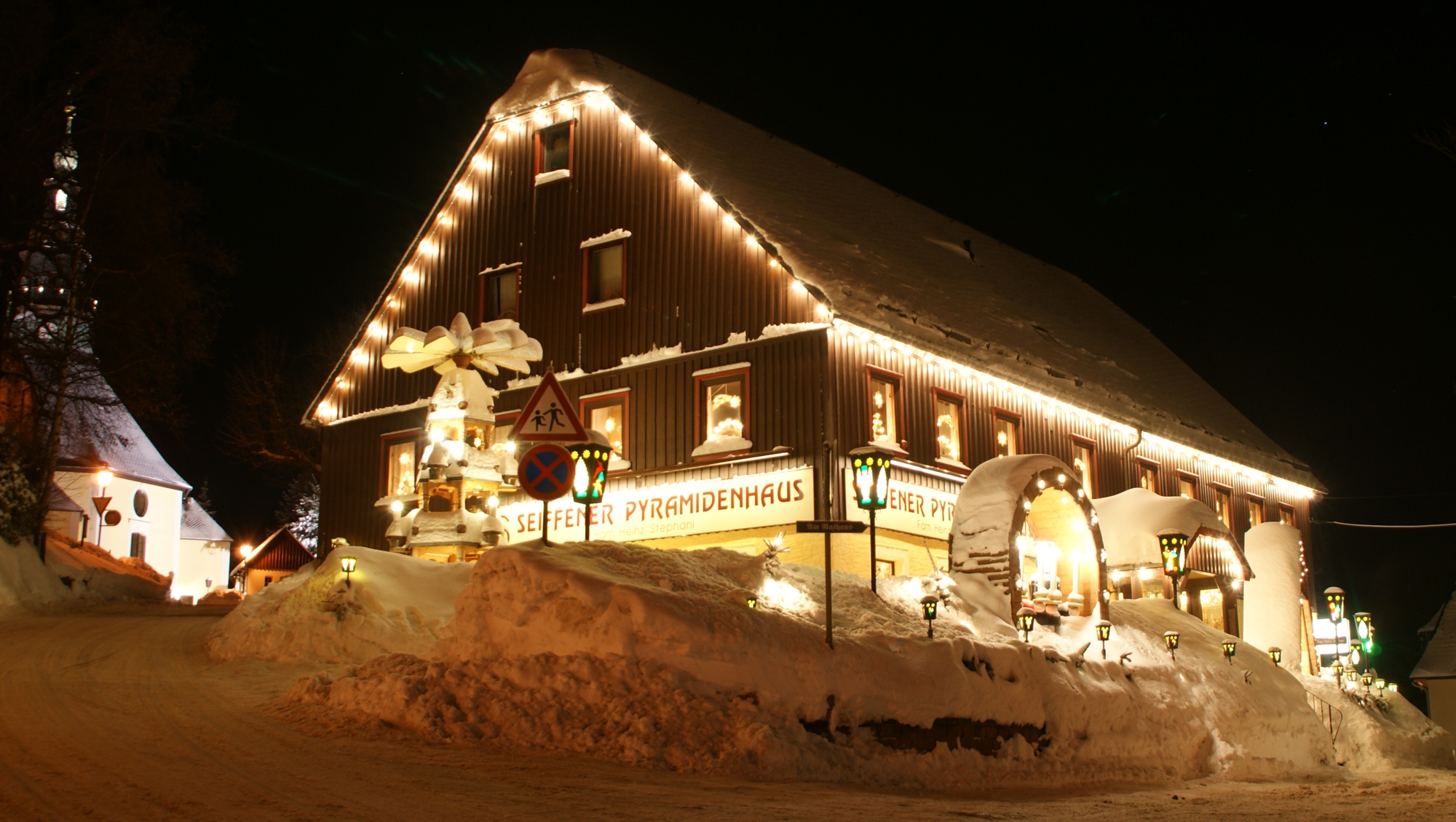 Weihnachtspyramiden Erzgebirge Seiffen